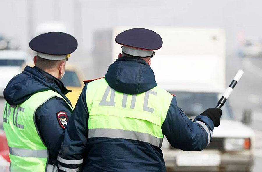 Россия продолжает цифровизацию документов: водителям разрешили предъявлять электронные СТС и права