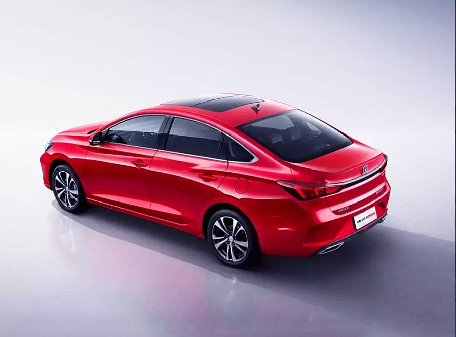 Китайский бренд начинает продавать в России два новых седана Changan взамен Hyundai Solaris