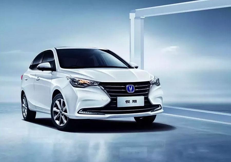 Китайский бренд начинает продавать в России два новых седана Changan взамен Hyundai Solaris