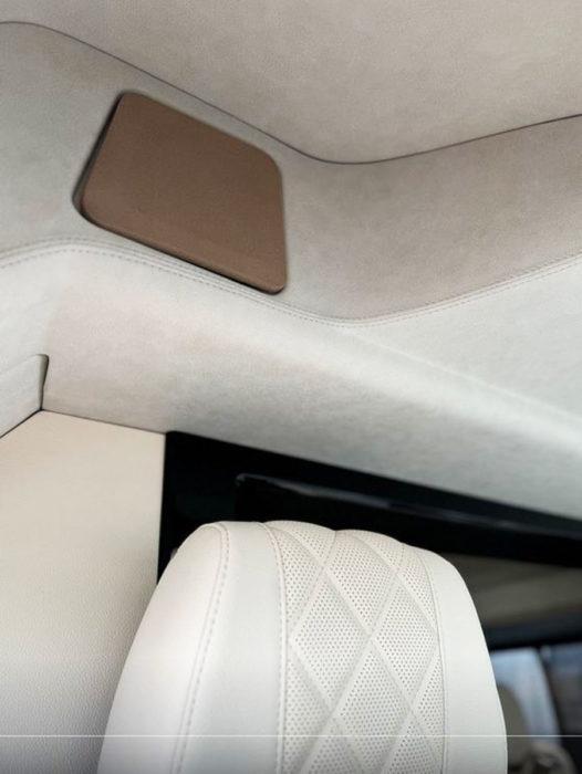 Компания «Луидор» представила российский аналог премиального Lexus LM — роскошный бизнес-шатл «Соболь NN»