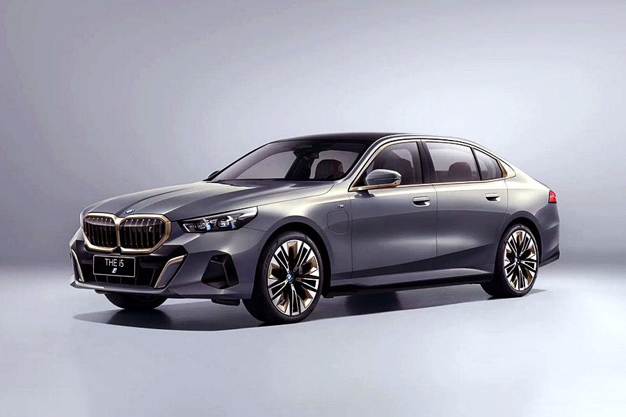 Вышел в свет удлиненный седан BMW 5-Series LWB с правым рулем