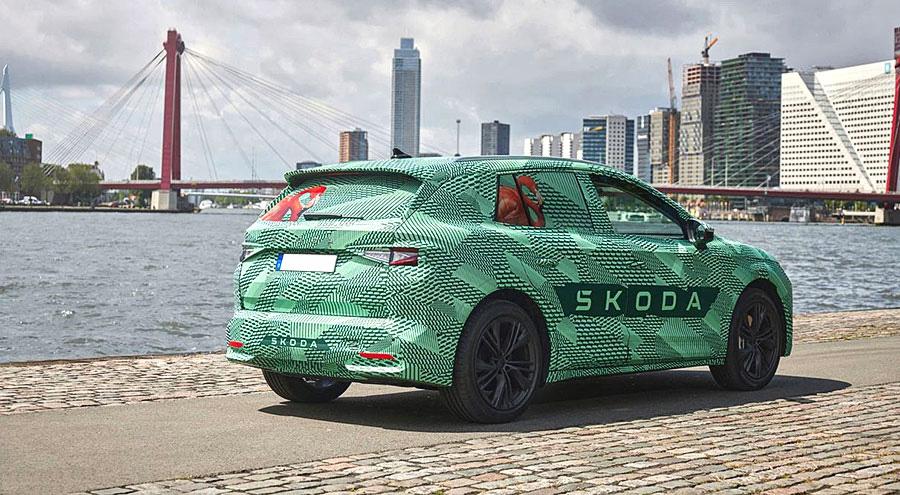 Немецкий концерн Volkswagen AG опубликовал снимки электрокроссовера Skoda Elroq с аэродинамическим коэффициентом 0,26