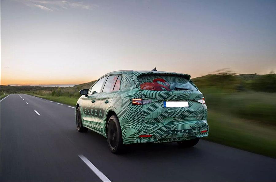 Немецкий концерн Volkswagen AG опубликовал снимки электрокроссовера Skoda Elroq с аэродинамическим коэффициентом 0,26