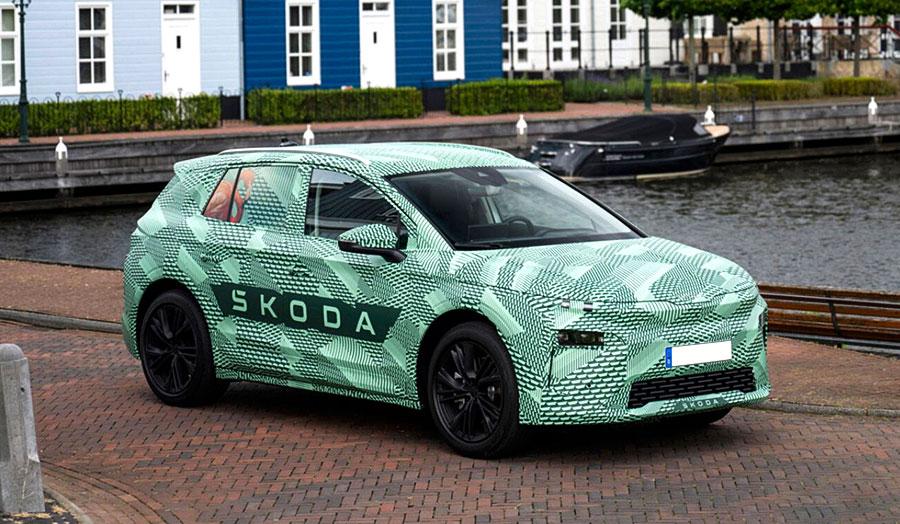 Немецкий концерн Volkswagen AG опубликовал снимки электрокроссовера Skoda Elroq с аэродинамическим коэффициентом 0,26