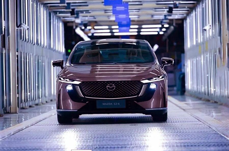 В Китае запустили серийное производство современной версии модели Mazda 6 — японо-китайский лифтбэк Mazda EZ-6