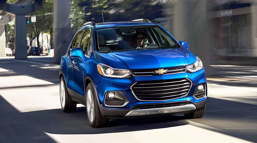 Кроссовер Chevrolet Tracker продают в автосалонах по цене от 1,33 млн. рублей