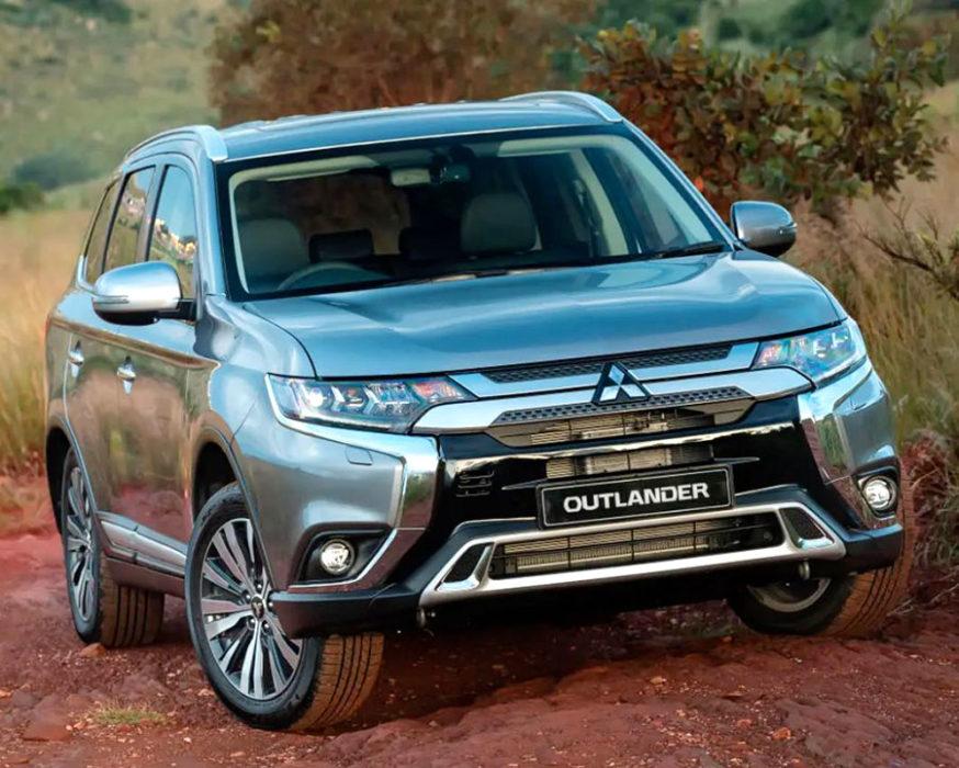 В салоны российских дилеров прибыли кроссоверы Mitsubishi Outlander CVT четвертого поколения