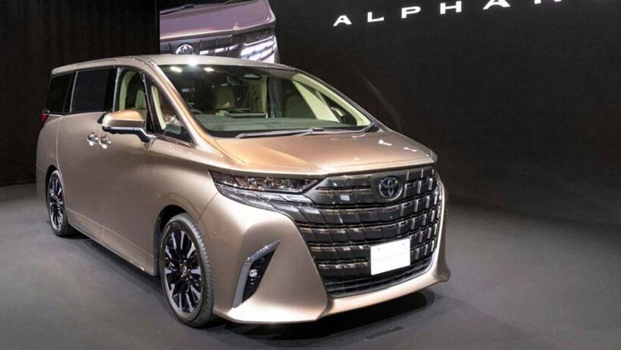 Гибридный минивэн Toyota Alphard 2024 скоро появится в автосалонах России