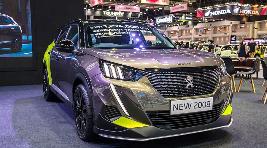 В РФ привезли кроссовер Peugeot 5008 текущего года выпуска