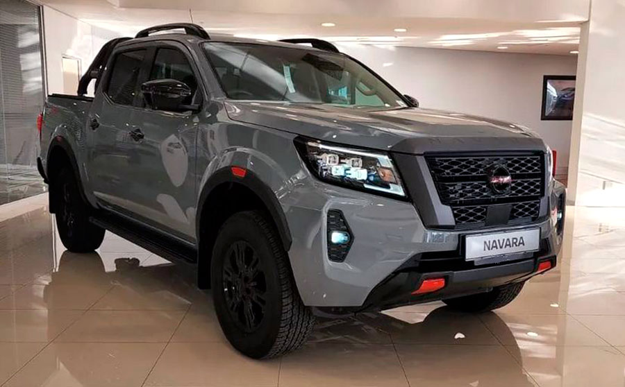 В продажу поступили новые Nissan Navara Pro-4X за 5 400 000 рублей: с полным приводом, мощным дизельным двигателем (190 л. с.), «автоматом»