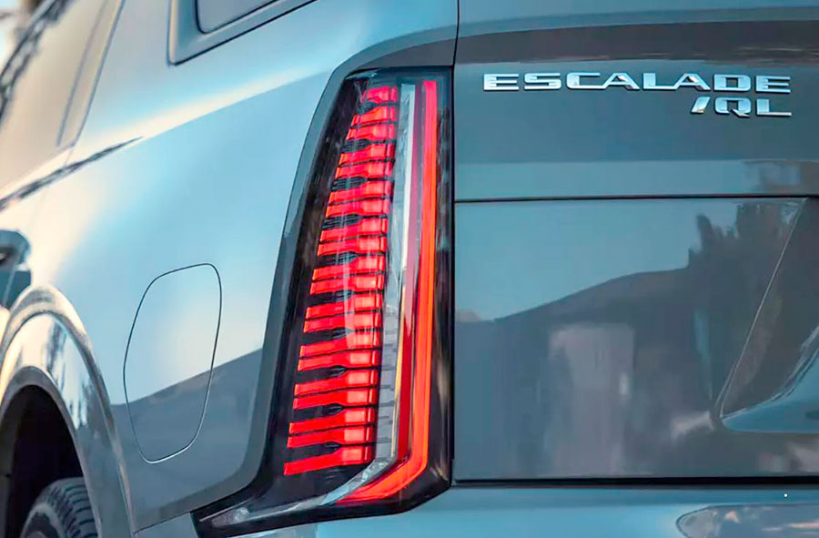 Производитель создал удлиненный электромобиль Cadillac Escalade IQL