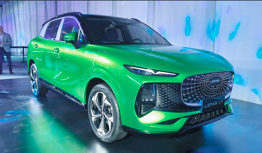 Компания «Chery Automobile» анонсировала три модификации кроссовера Lepas L8: бензиновый автомобиль, версии PHEV и BEV