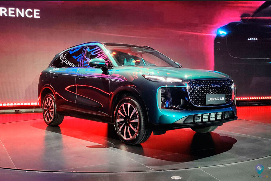 Компания «Chery Automobile» анонсировала три модификации кроссовера Lepas L8: бензиновый автомобиль, версии PHEV и BEV
