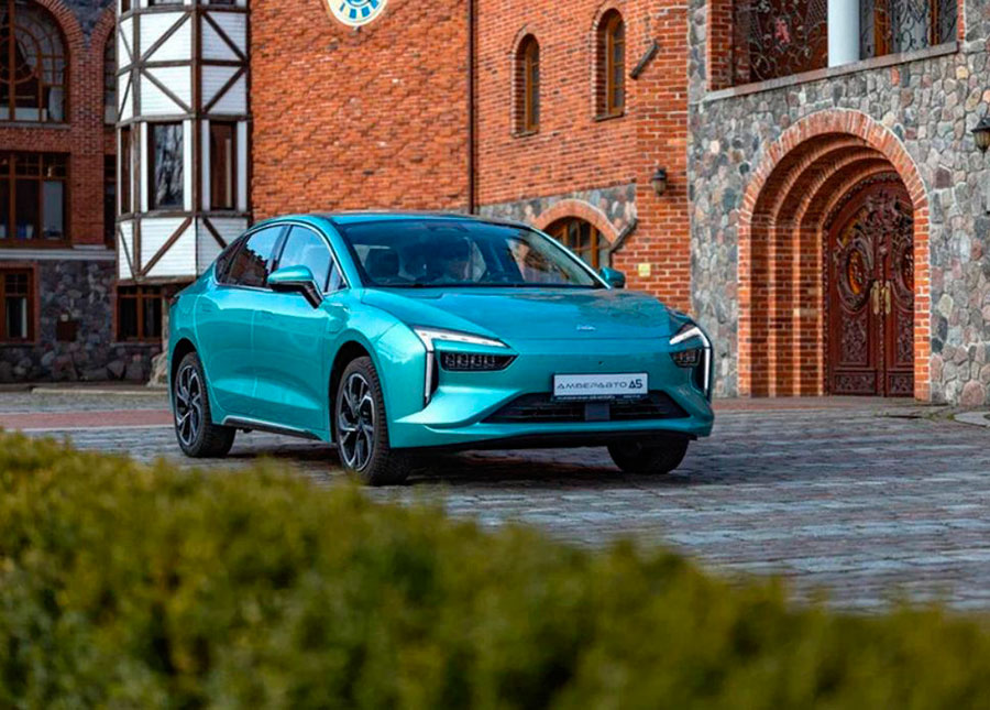 Калининградский «Автотор» представил электроседан Amberauto A5 премиальной комплектации за 5 млн. рублей