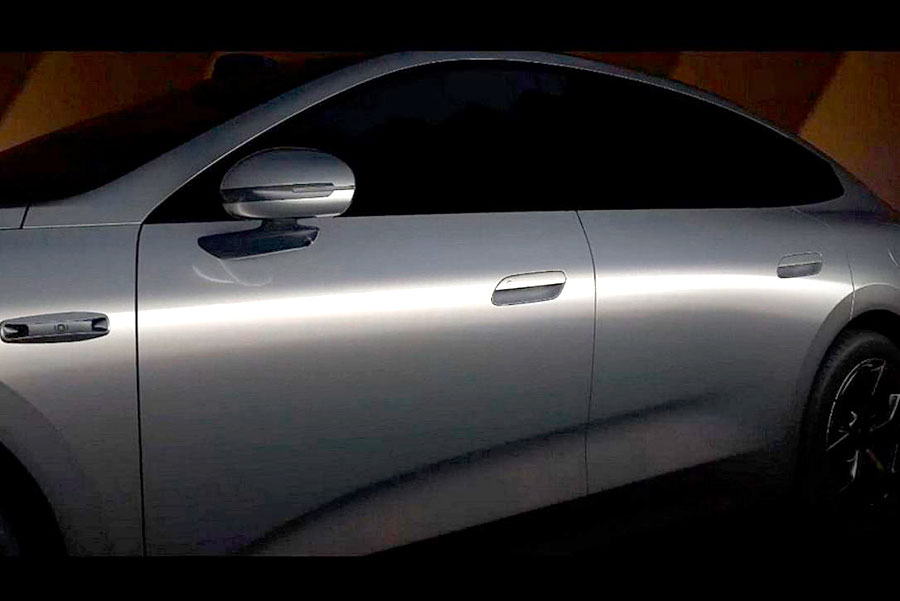 Элегантный лифтбек Changan Qiyuan C390 от Клауса Зисиоры: первые изображения гибридного автомобиля с 800-вольтовой архитектурой и уникальным стилем
