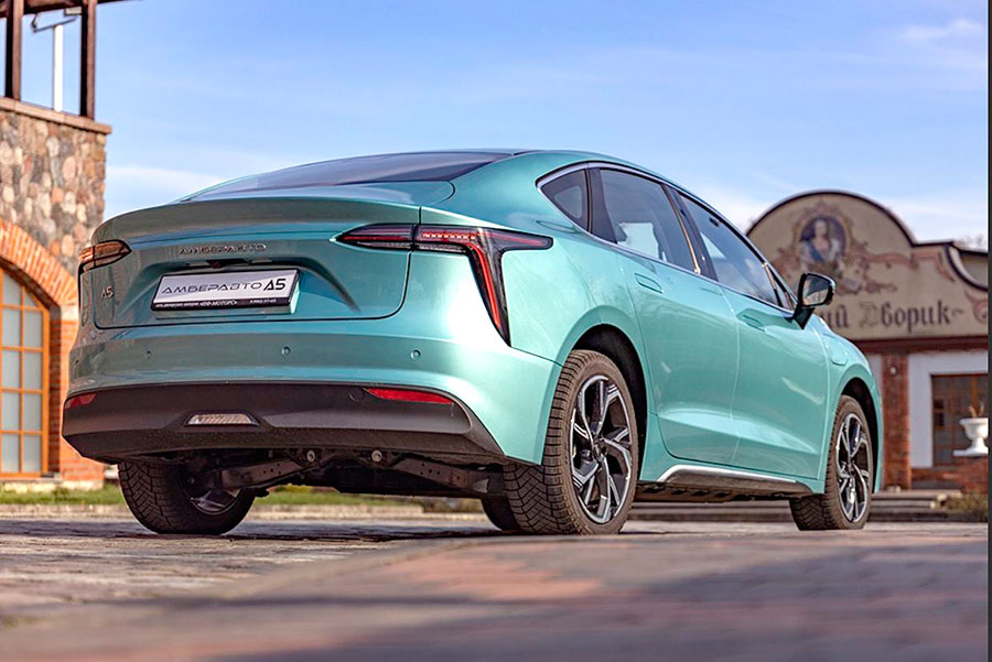 Калининградский «Автотор» представил электроседан Amberauto A5 премиальной комплектации за 5 млн. рублей