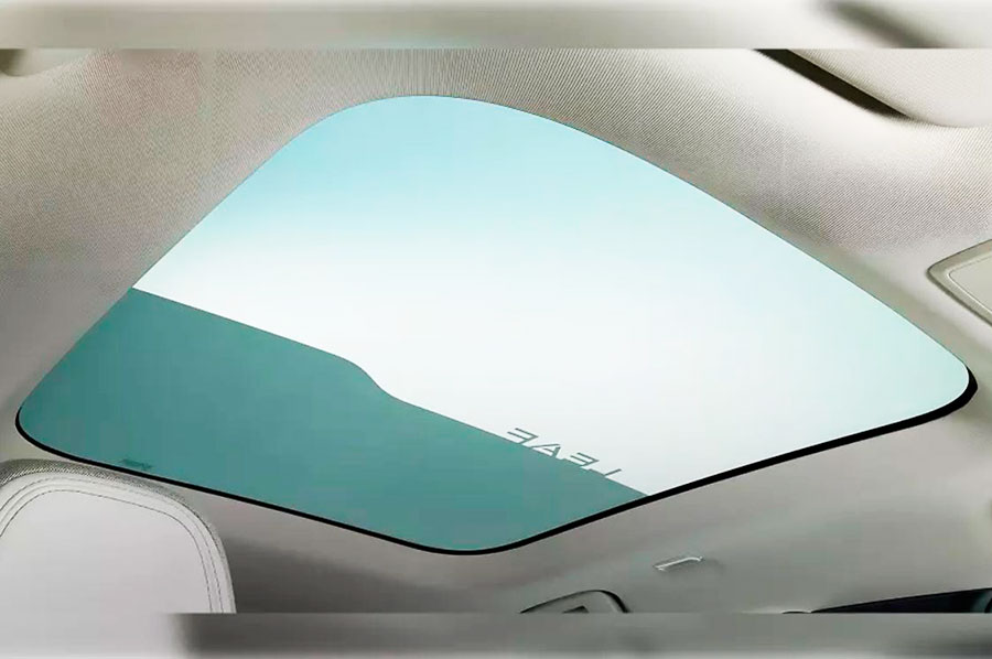 Электрический Nissan Leaf третьего поколения: произошло чудесное превращение хэтчбека в кроссовер