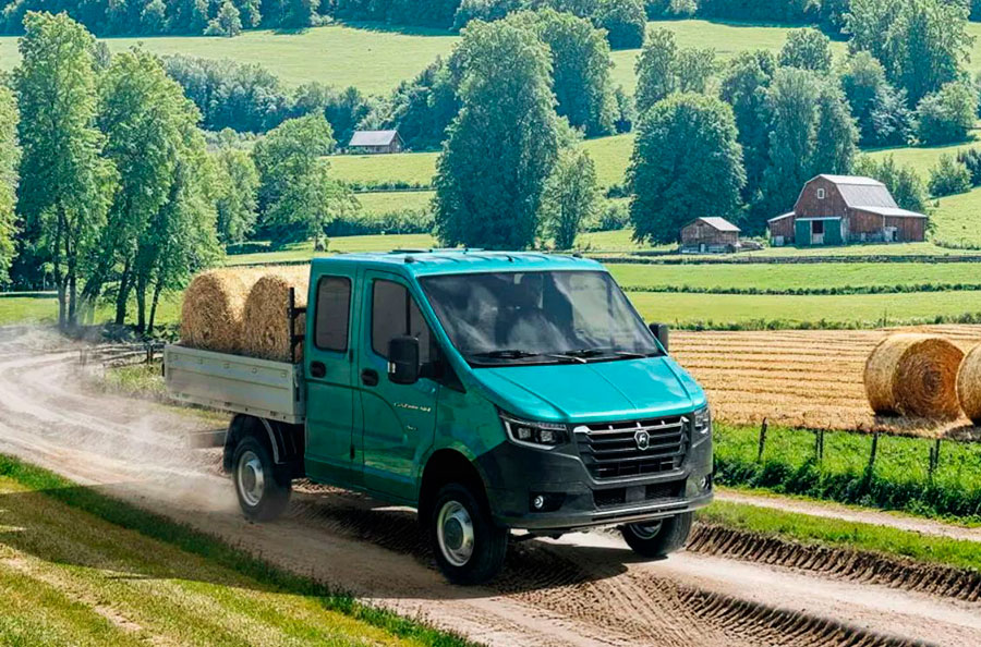 С июня 2025 года коммерческие автомобили Газель NN 4x4 с бортовой платформой и Соболь NN 4x4 доступны для заказа