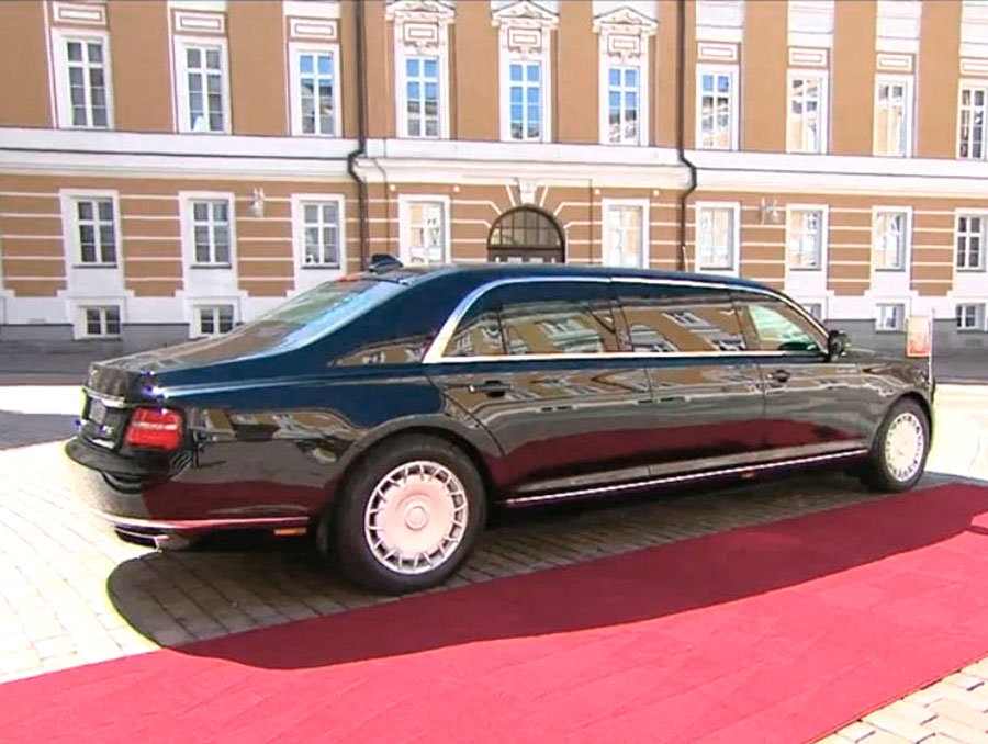 На ПМЭФ-2025 дебютирует обновленный Aurus Senat 2025 с цифровым зеркалом, современным мультимедиа NAMI MM-System и улучшенной системой безопасности