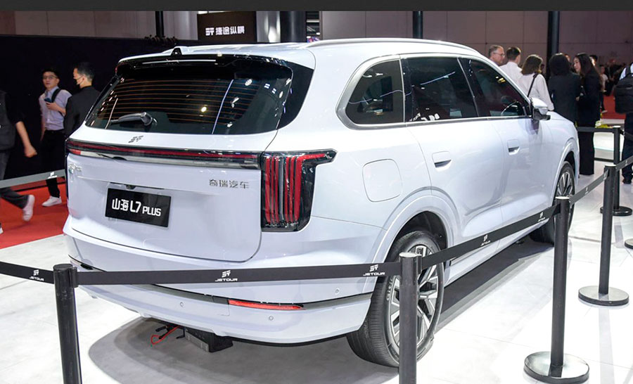 До конца 2025 года дебютирует кроссовер Jetour X70L второго поколения с бензиновым двигателем