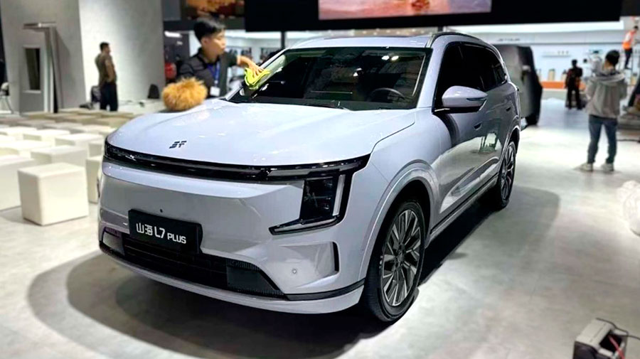 До конца 2025 года дебютирует кроссовер Jetour X70L второго поколения с бензиновым двигателем