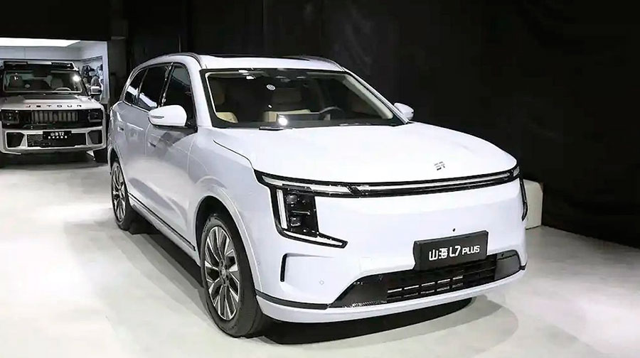 До конца 2025 года дебютирует кроссовер Jetour X70L второго поколения с бензиновым двигателем