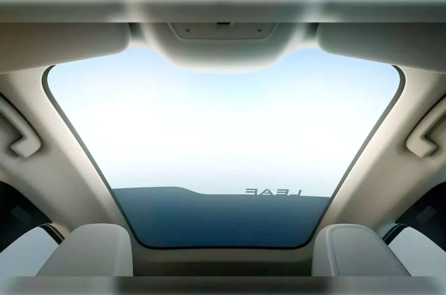 Электрический Nissan Leaf третьего поколения: произошло чудесное превращение хэтчбека в кроссовер