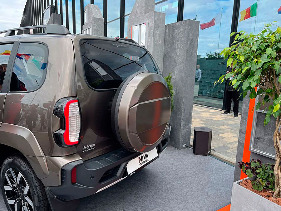 Новая LADA Niva Travel 2025 с более мощным двигателем, улучшенными характеристиками и свежим дизайном