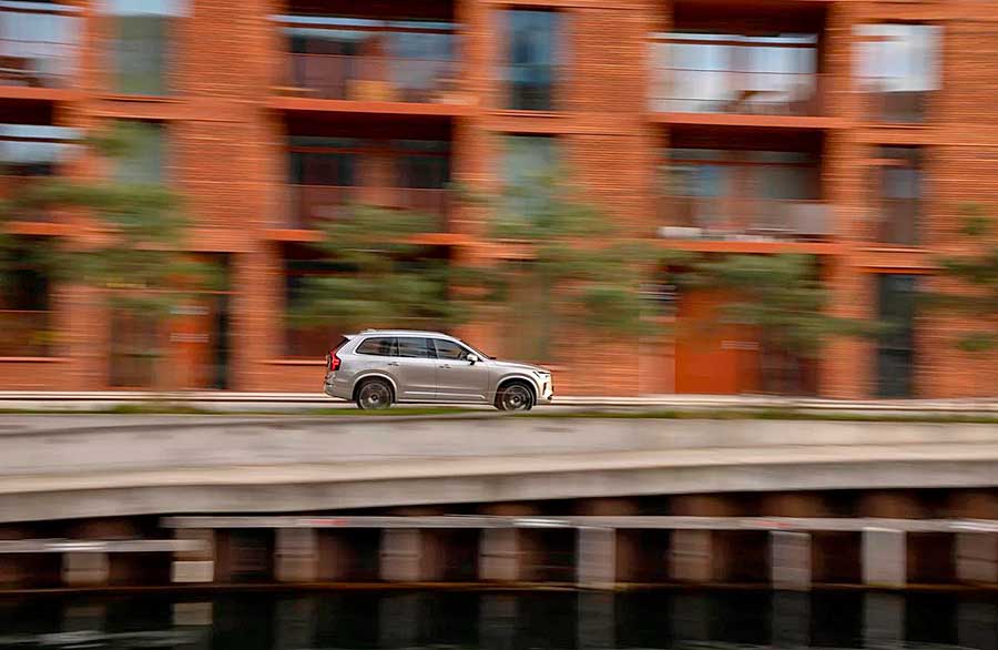 В разработке кроссовер Volvo XC90 третьего поколения: под капотом автомобиля PHEV 589 «лошадок»
