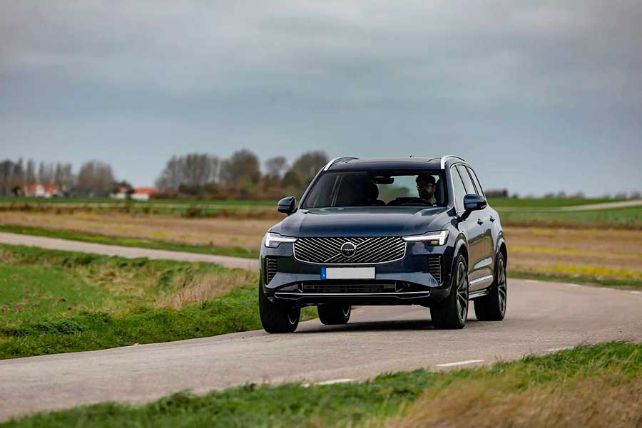 В разработке кроссовер Volvo XC90 третьего поколения: под капотом автомобиля PHEV 589 «лошадок»