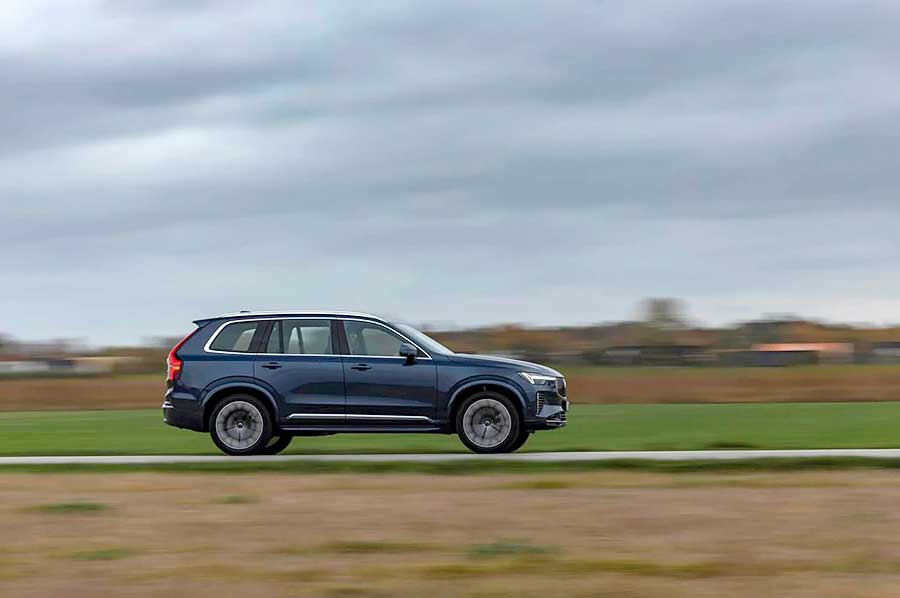 В разработке кроссовер Volvo XC90 третьего поколения: под капотом автомобиля PHEV 589 «лошадок»