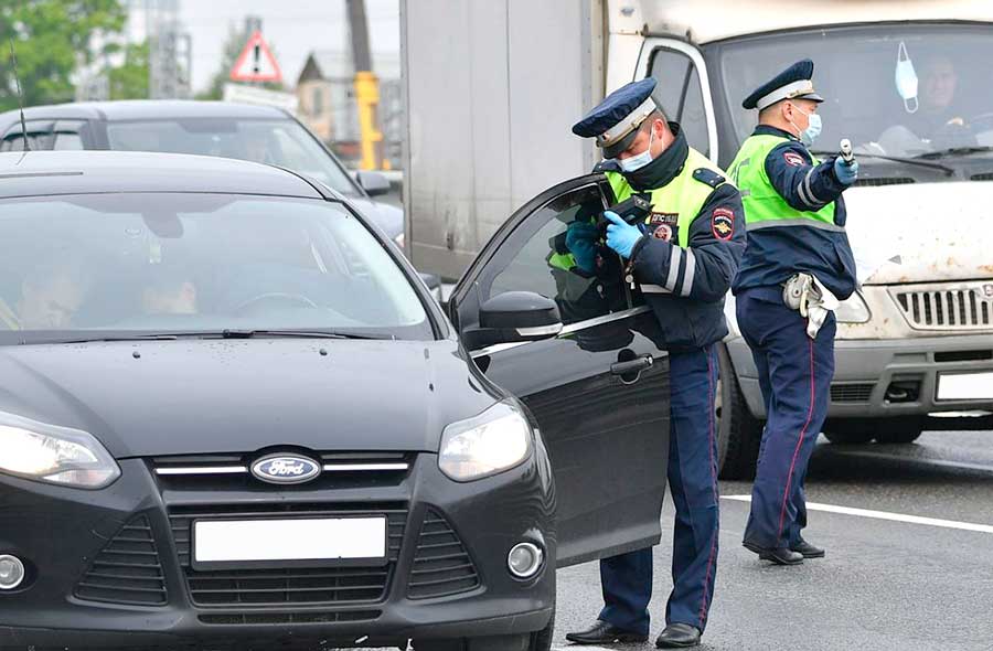 Тонировка стекол автомобиля в 2025 году: за какие законопроекты проголосуют депутаты осенью?