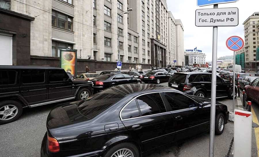 Тонировка стекол автомобиля в 2025 году: за какие законопроекты проголосуют депутаты осенью?