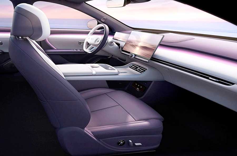Опубликованы фото элегантного лифтбека Changan Qiyuan A06 с пятидверным кузовом и передовыми технологиями