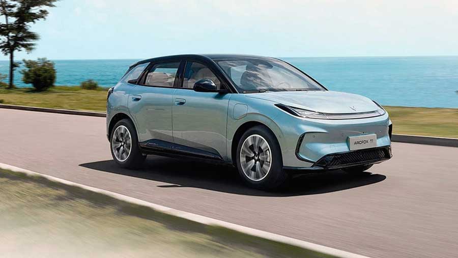 В течение 12 часов после старта число предзаказов на хэтчбек BAIC Arcfox T1 достигло 27 тысяч