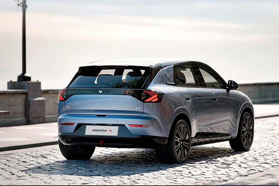 В течение 12 часов после старта число предзаказов на хэтчбек BAIC Arcfox T1 достигло 27 тысяч