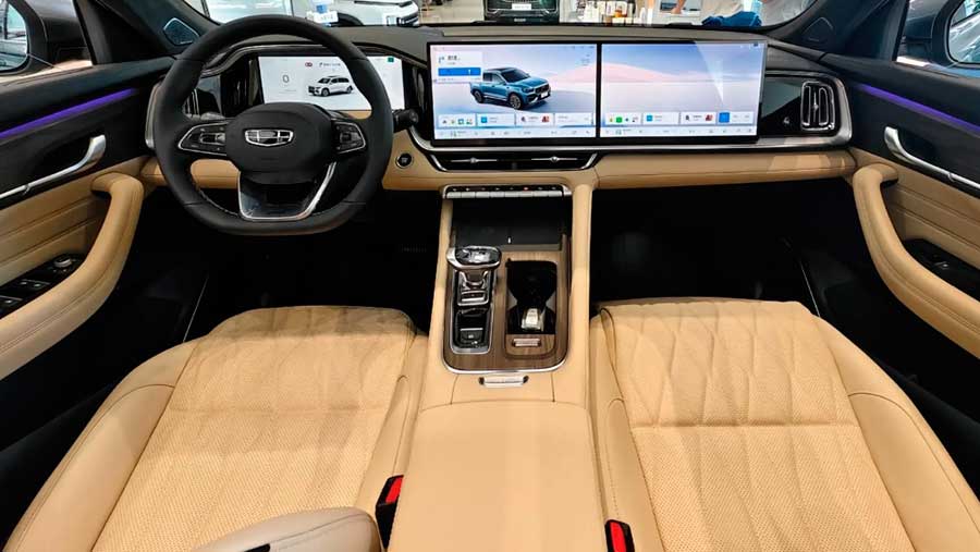 Обновленный Geely Monjaro: в КНР стартовали продажи кроссовера с 272-сильным мотором, интеллектом GEEA 3.0, двойными экранами и автопилотом