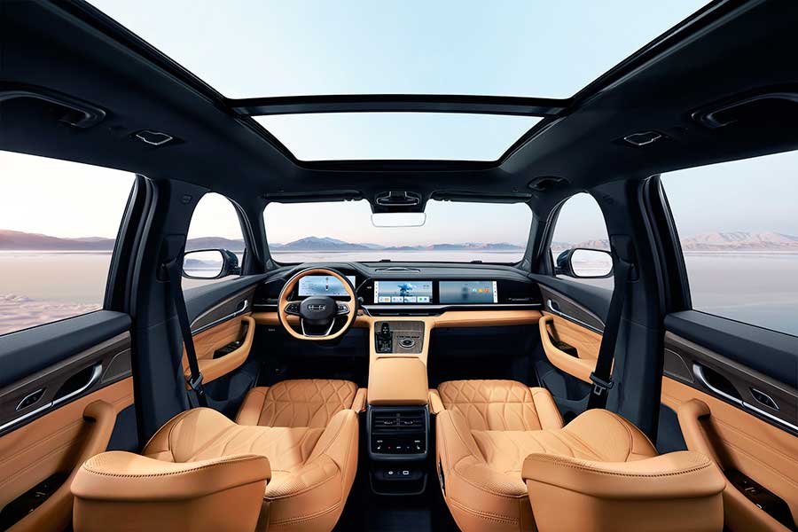 Обновленный Geely Monjaro: в КНР стартовали продажи кроссовера с 272-сильным мотором, интеллектом GEEA 3.0, двойными экранами и автопилотом