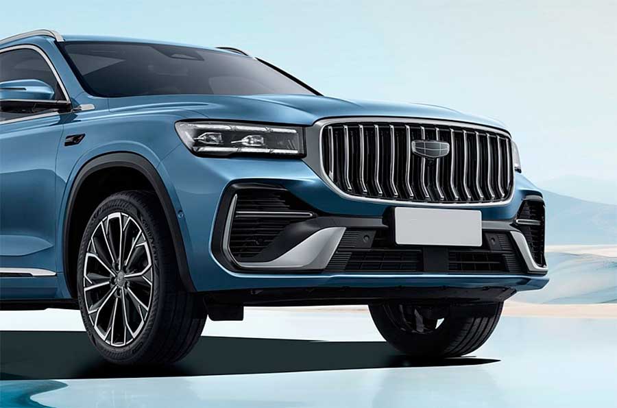 Обновленный Geely Monjaro: в КНР стартовали продажи кроссовера с 272-сильным мотором, интеллектом GEEA 3.0, двойными экранами и автопилотом
