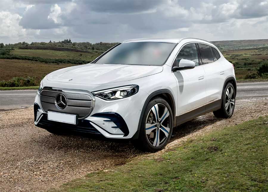 Производитель готовится к показу Mercedes-Benz GLA нового поколения