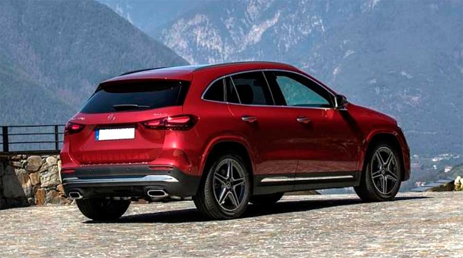 Производитель готовится к показу Mercedes-Benz GLA нового поколения