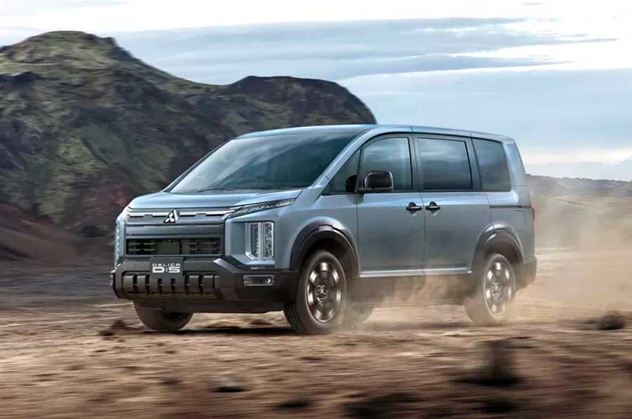 Новое поколение откладывается в долгий ящик. Спустя 18 лет компания выкатила очередной рестайлинг внедорожного минивэна Mitsubishi Delica D:5 2025