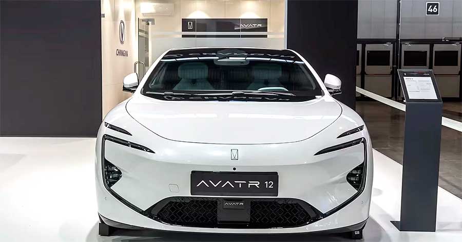 В РФ стартуют продажи гран-купе Avatr 12 с запасом хода 700 км, автопилотом от Huawei, камерами вместо зеркал