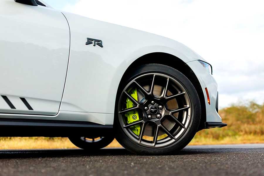 Ford Mustang RTR 2026: первый серийный дрифт-кар «Форда» в партнерстве с легендой дрифта Воном Гиттином