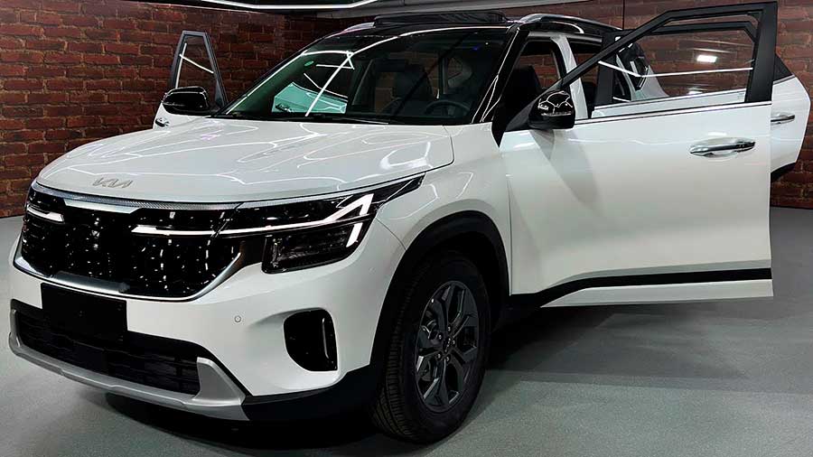 Популярный кроссовер Kia Seltos вернулся на российский рынок по цене от 1,6 млн. рублей