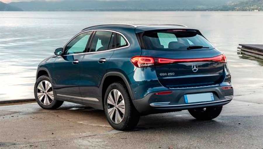 Производитель готовится к показу Mercedes-Benz GLA нового поколения