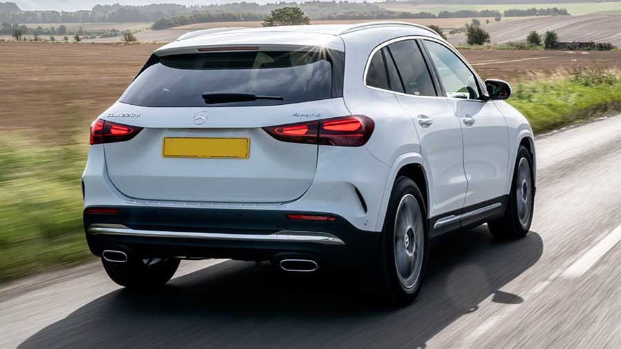 Производитель готовится к показу Mercedes-Benz GLA нового поколения