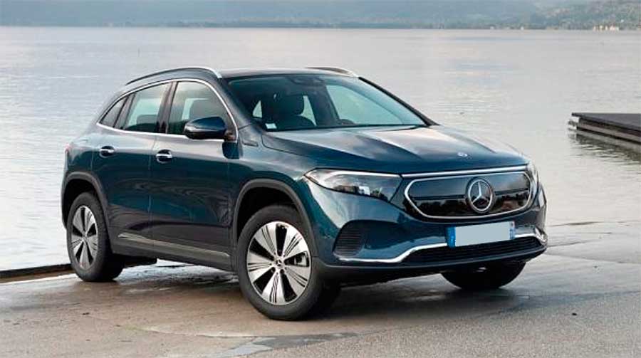 Производитель готовится к показу Mercedes-Benz GLA нового поколения