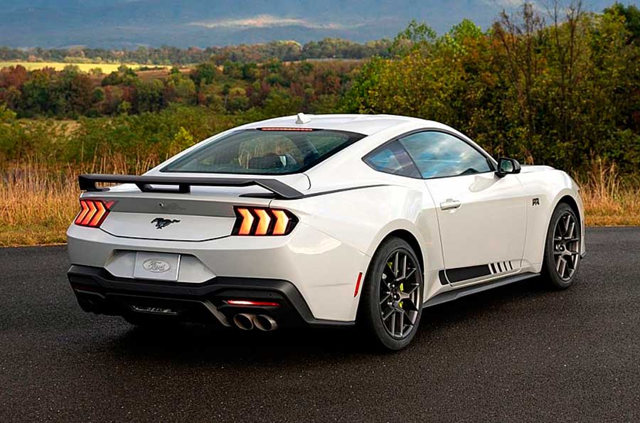 Ford Mustang RTR 2026: первый серийный дрифт-кар «Форда» в партнерстве с легендой дрифта Воном Гиттином
