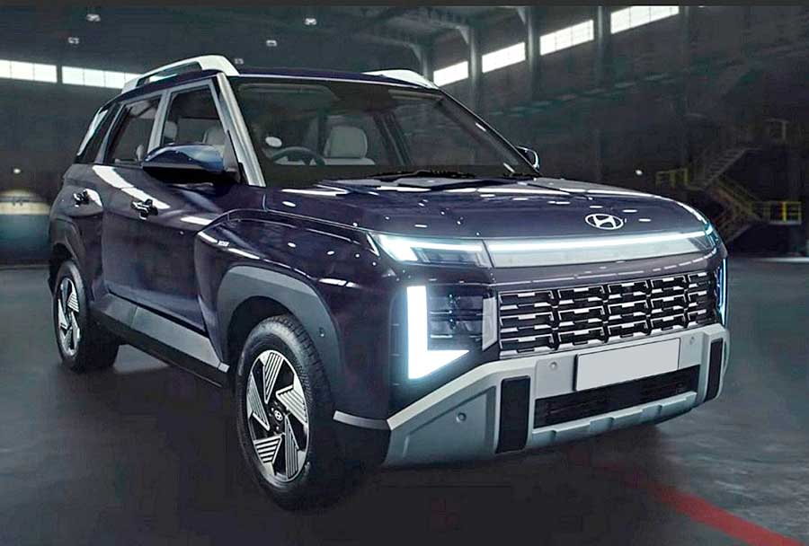 В Индии стартуют продажи кроссовера Hyundai Venue 2025 года со сдвоенными экранами (12,3”) на передней панели,  рулем без фирменной эмблемы, тремя вариантами двигателя на выбор